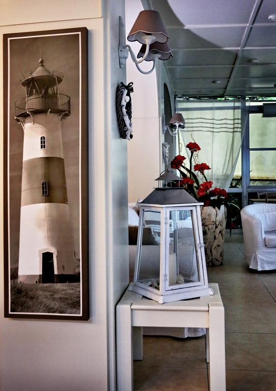 Hotel Santiago Milano Marittima Exteriör bild